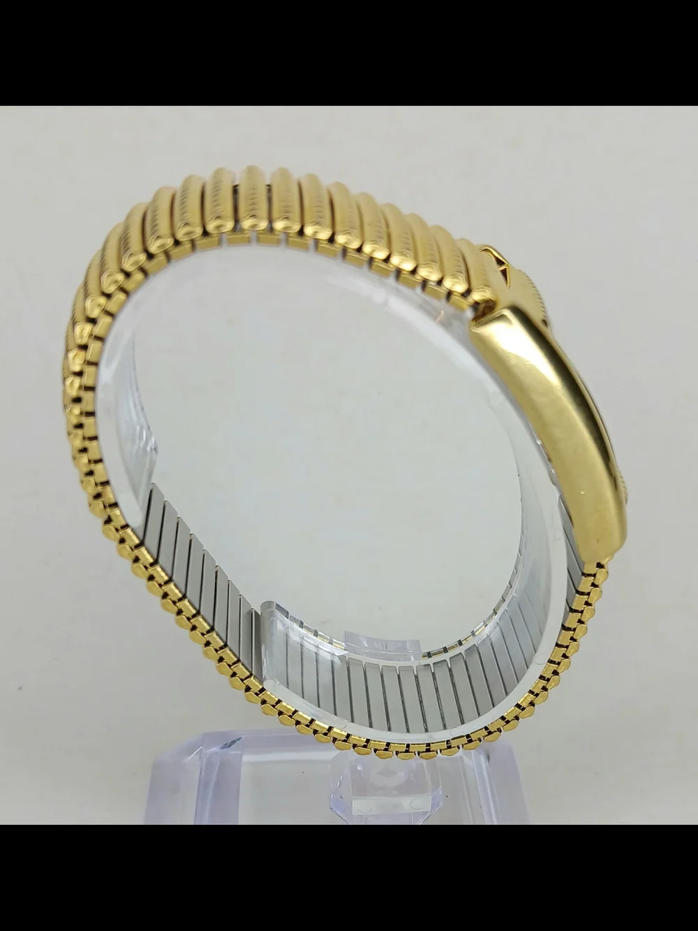 ​Vintage Caravelle Bulova Womens Rectangular Gold Tone Dress Watch 2003 A3